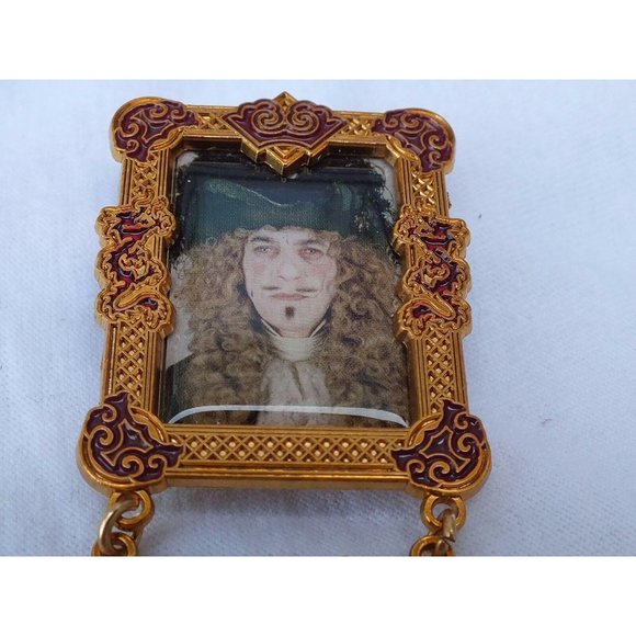 Disney Pin Captaine Chevalle POTC At World's End - Picture 2 of 5